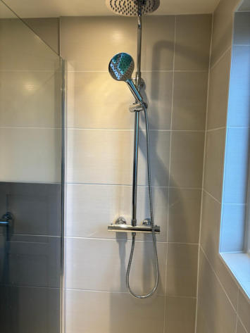 2 Bed En-suite & New Roof, photo 15